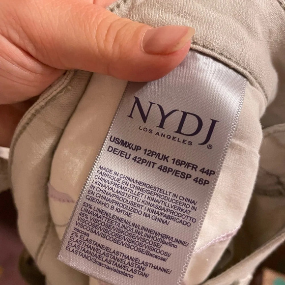 NYDJ CATHERINE LINEN BLEND SHORTS - Picture 4 of 5